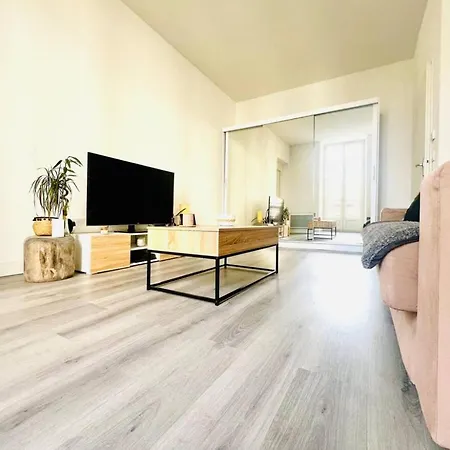 Spacieux 4 Couchage Plein Centre Lägenhet